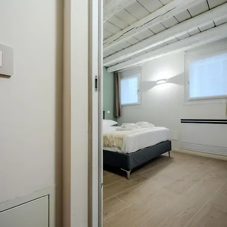 La Cereria Design Flats - Il Calligrafo Accessibile *
